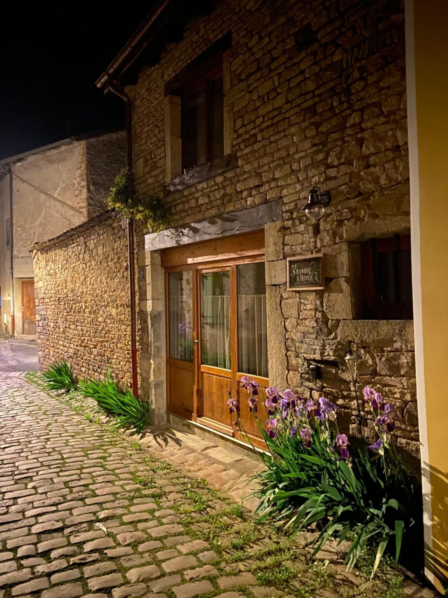 Chambre Les Marguerites คลูนี ภายนอก รูปภาพ